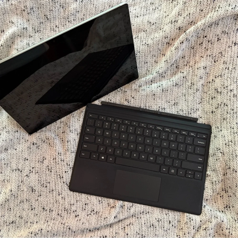 Microsoft Surface Laptop Silver Premium Design
